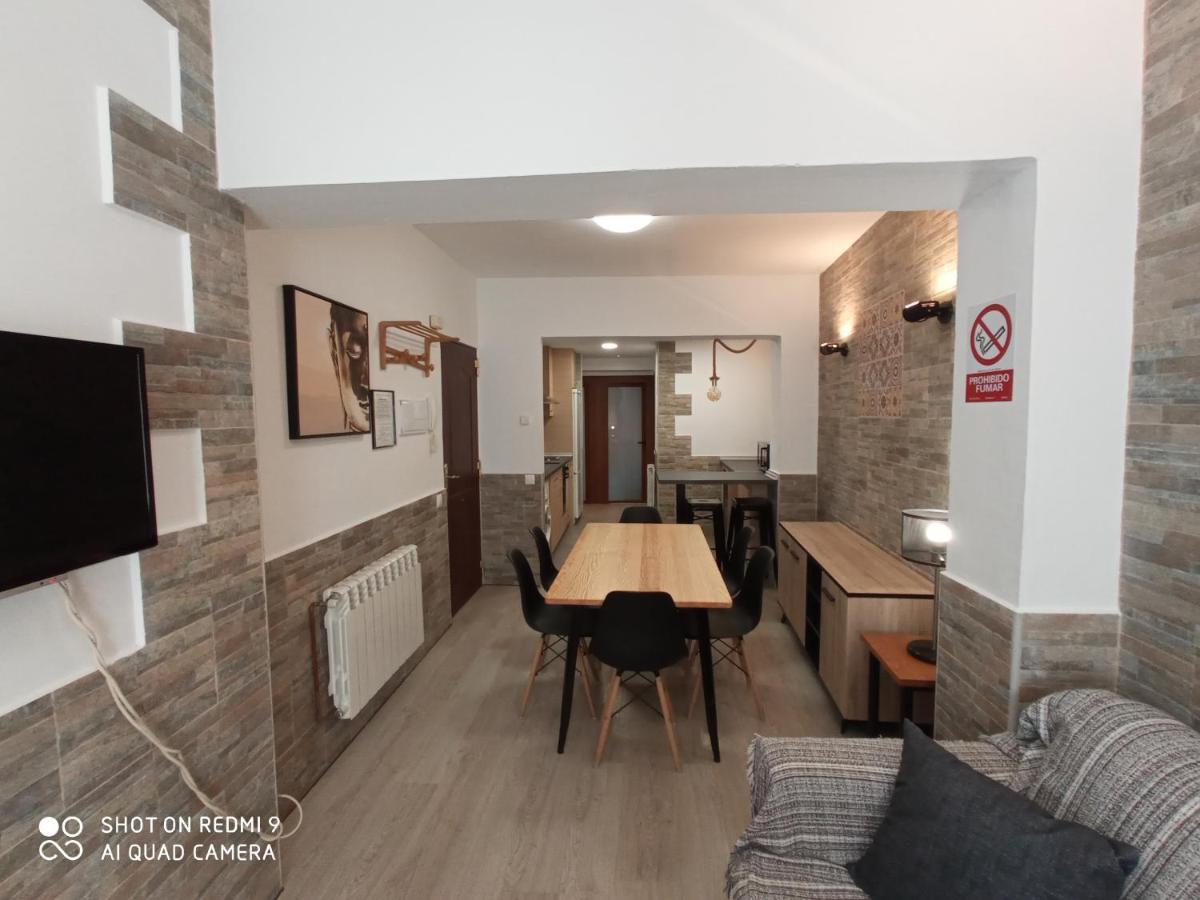 Apartamentos La Casona De Ezcaray Con Terrazas Y Patios Individuales 外观 照片
